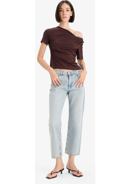 Slim Fit Dar Kesim Kayık Yaka Kısa Kollu Bluz F8008AX25AU fiyatları