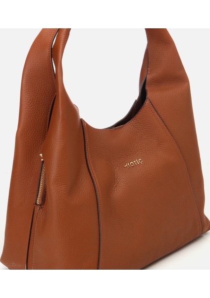 03CAH301080A370 KADIN Deri Taba Omuz Çantası modelleri