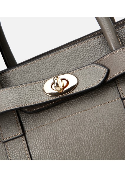 03CAH293400A450 KADIN Deri Vizon Kilit Detaylı Omuz Çantası fırsatları