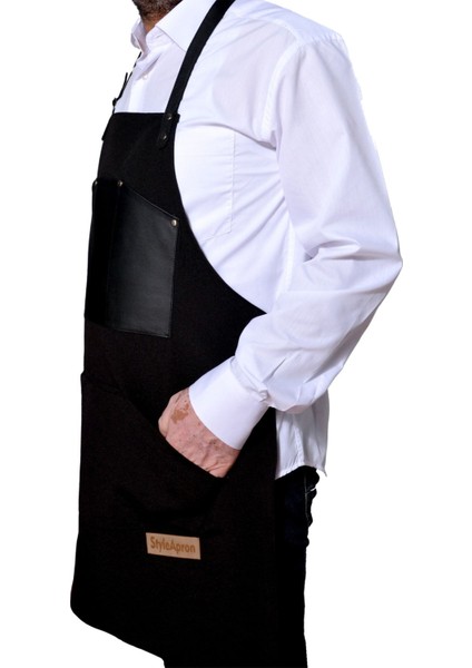 Şık ve Kullanışlı Siyah Çok Amaçlı Önlük, Her Ortamda Rahatlıkla Kullanılabilir.