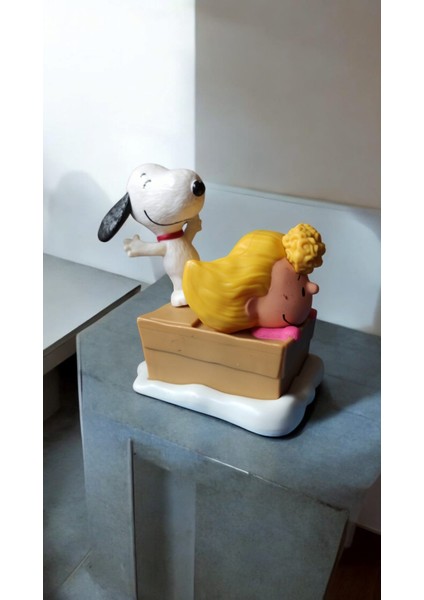 Vintage Snoopy ve Sally Brown Orijinal Figür Oyuncak fırsatları