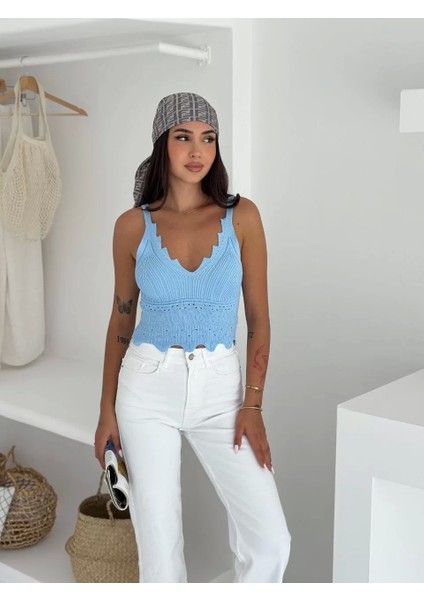 V Yaka Askılı Arkası Açık Triko Crop - Bebe Mavisi indirimleri