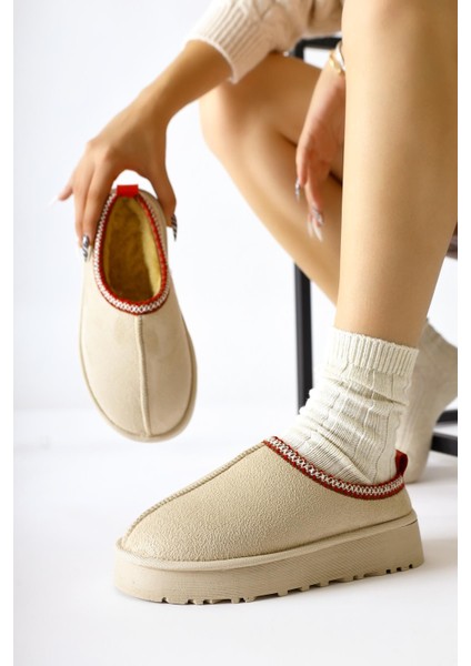 Anne-Liis Bej Süet Dokuma Detaylı Kışlık Terlik