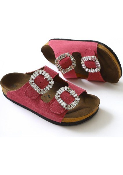 Brisa Fuşya Süet Taş Detaylı Tokalı Çift Bantlı Terlik