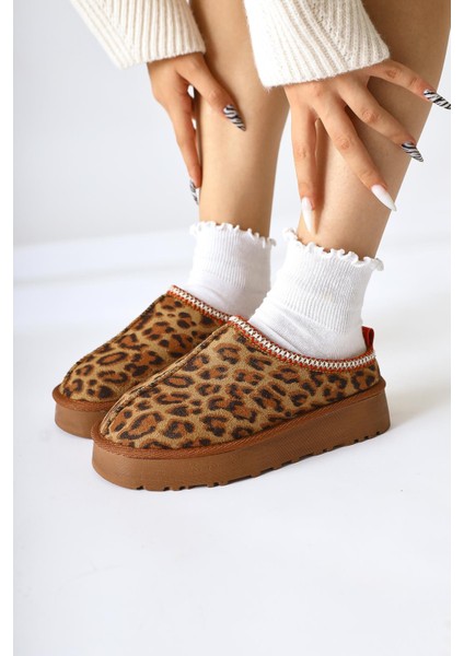 Anne-Liis Leopar Desenli Süet Dokuma Detaylı Kışlık Terlik modelleri
