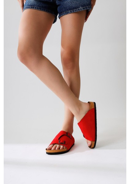 Christella Kırmızı Süet Çift Toka Detaylı Terlik modelleri