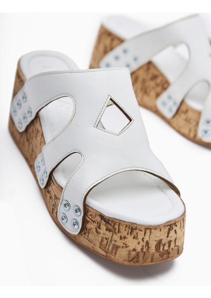 Freya Beyaz Vida Detaylı Kadın Terlik fırsatları