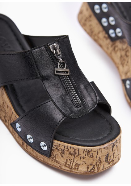 Goldis Siyah Vida Detaylı Kadın Terlik modelleri