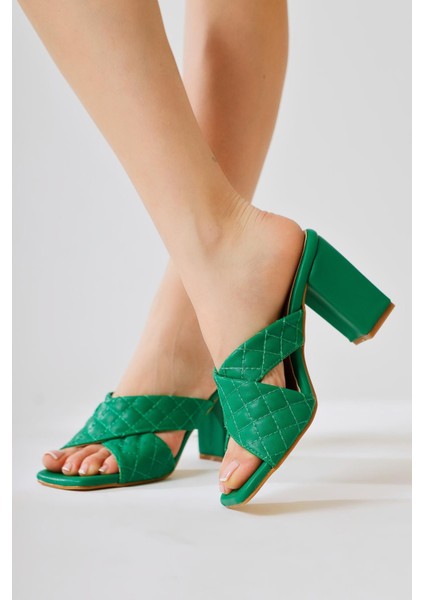 Ethelyn Yeşil Çapraz Bantlı Kalın Topuklu Terlik fiyatları