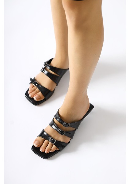 Mellanie Siyah Rugan Üç Bantlı Kısa Topuklu Terlik modelleri