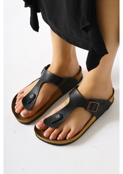 Risa Siyah Toka Detaylı Parmak Arası Terlik fiyatları