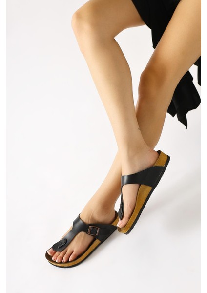 Risa Siyah Toka Detaylı Parmak Arası Terlik modelleri