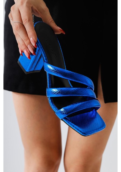 Sasima Saks Yılan Desenli Bantlı Topuklu Terlik