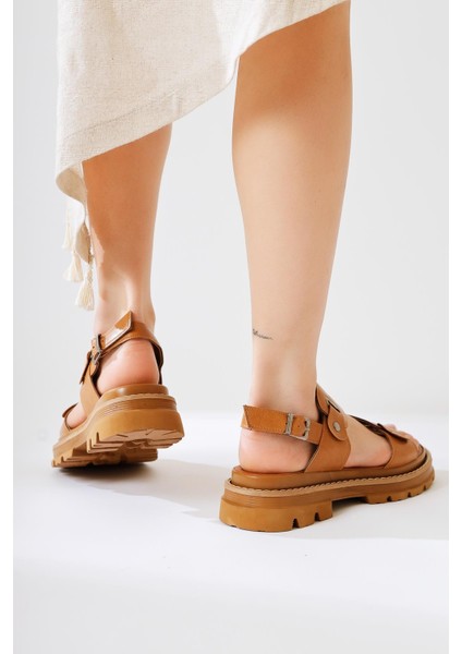 Aima Taba Perçin Toka Detaylı Dikişli Sandalet fırsatları