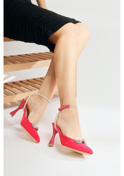 Irmela Fuşya Taşlı Fiyonk Detaylı Sivri Burunlu Sandalet fiyatları