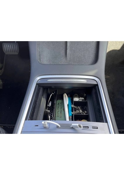 Tesla Model Y Orta Konsol (2020-2023)