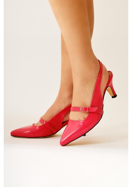 Moon Fuşya Sivri Burunlu Ince Bantılı Kısa Topuklu Sandalet