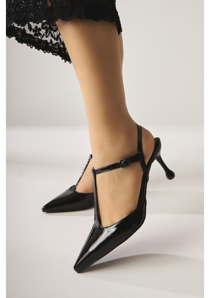 Olena Siyah Rugan Burnu Kapalı Ince Topuklu Kadın Sandalet modelleri