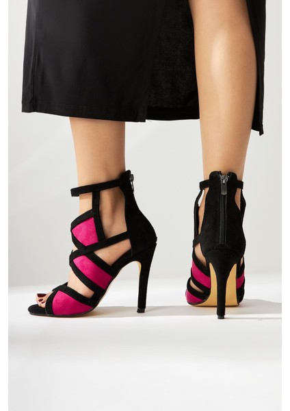 Nicol Siyah Süet Asimetrik Kesim Fuşya Detalı Topuklu Kadın Sandalet fırsatları