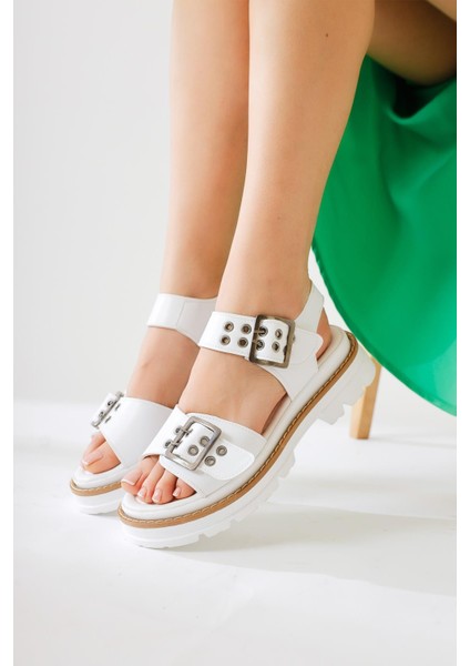 Tamera Beyaz Toka Detay Kalın Tabanlı Sandalet fırsatları