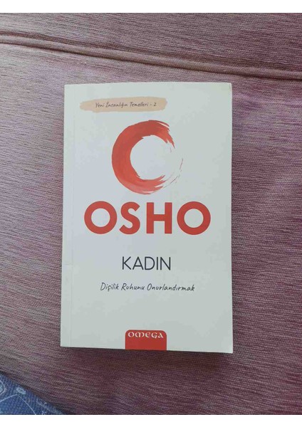 Kadın - Dişilik Ruhunu Onurlandırmak 2023 Basim 248 Sayfa Cok Temiz Durumdadir