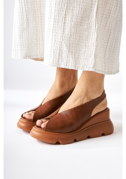 Tilda Taba Lastikli Dolgu Topuklu Sandalet modelleri