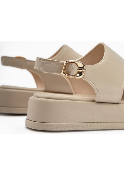 Troya Bej Parmak Arası Tokalı Kadın Sandalet fırsatları