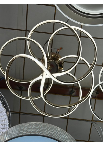 Üç Renk Işık Geçişli Plafonyer Gold Renk LED Avize