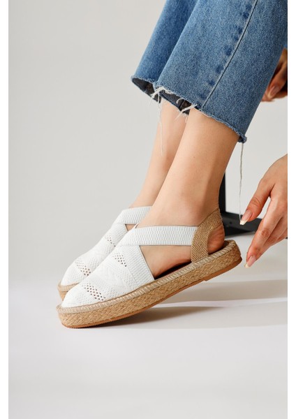 Zulma Beyaz Önü Kapalı Triko Çarpraz Bantlı Keten Taban Sandalet