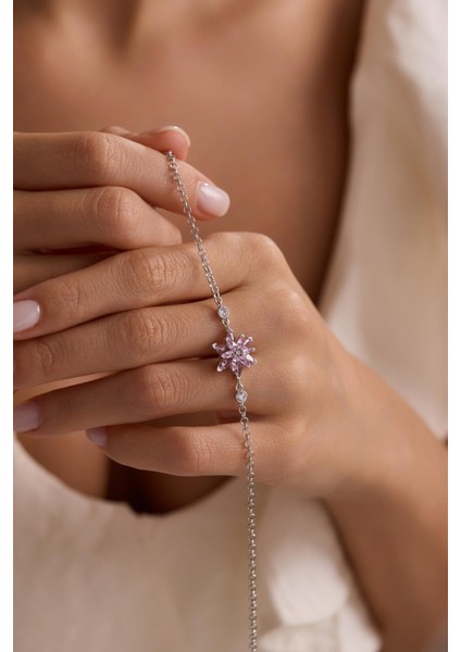 925 Ayar Gümüş Rodyum Kaplama Doç Zincirli Pembe Taşlı Lotus Çiçeği Bileklik