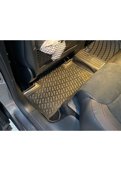 Mercedes Eqb 3D Siyah Havuzlu Paspas 2023 ve Sonrası fırsatları