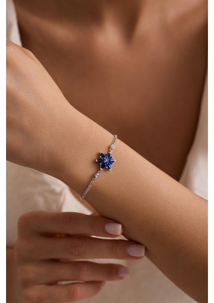 925 Ayar Gümüş Rodyum Kaplama Doç Zincirli Mavi Taşlı Lotus Çiçeği Bileklik modelleri