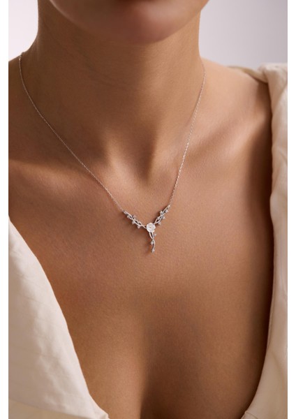 925 Ayar Gümüş Rodyum Kaplama Manolya Çiçeği Sarmaşık Model Kolye indirimleri