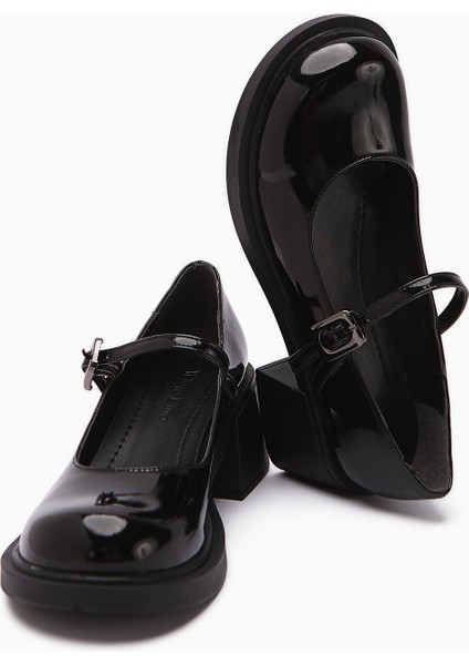 Mirka Siyah Rugan Bantlı Kadın Loafer Ayakkabı