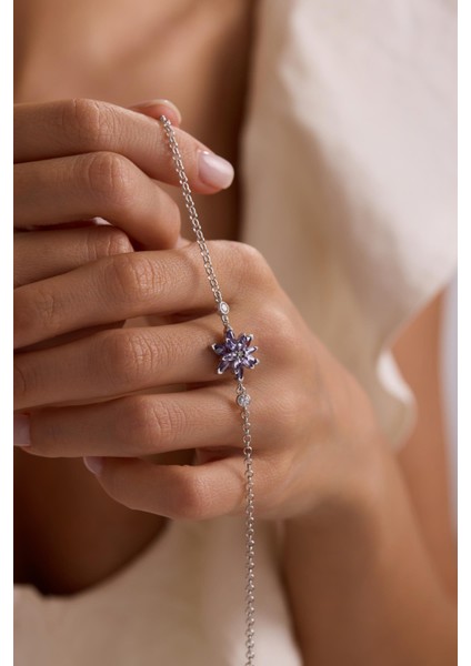 925 Ayar Gümüş Rodyum Kaplama Doç Zincirli Mor Taşlı Lotus Çiçeği Bileklik modelleri