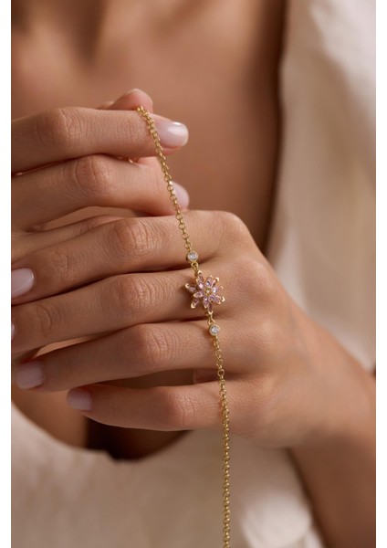 925 Ayar Gümüş Gold Kaplama Doç Zincirli Pembe Taşlı Lotus Çiçeği Bileklik modelleri