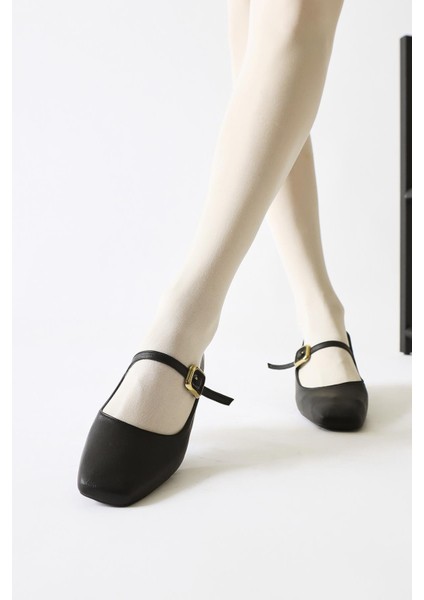 Abby Siyah Küt Burunlu Toka Detaylı Günlük Ayakkabı indirimleri