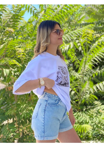 Kadın Beyaz Baskılı Oversize Tişört – Kadın Desenli , Pamuklu Rahat Kalıp fiyatları