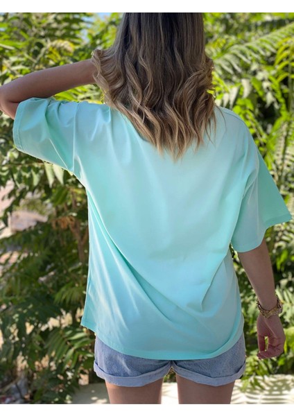 Kadın Mint Yeşili Baskılı Oversize Tişört – Kadın Desenli , Pamuklu Rahat Kalıp modelleri