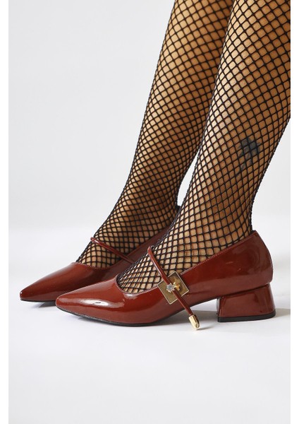 Micha Bordo Rugan Sivri Burunlu Tek Bant Toka Detaylı Kısa Topuklu Günlük Ayakkabı fiyatları