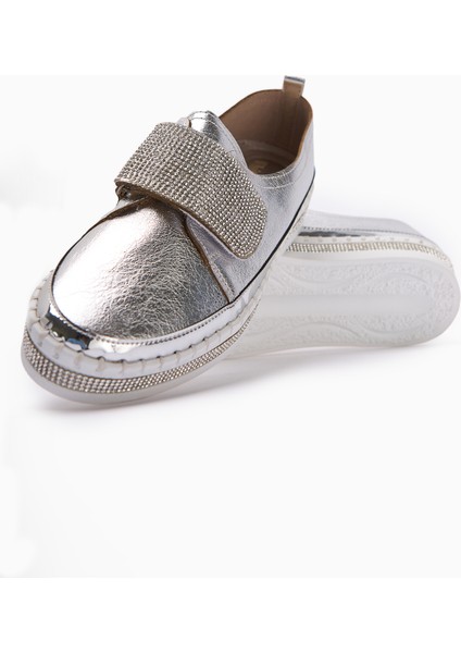 Valmira Beyaz Cırtlı Taş Detaylı Kadın Günlük Ayakkabı