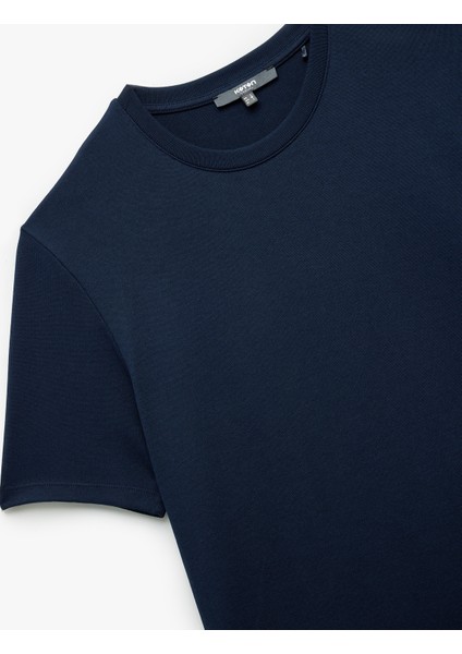 Kısa Kollu Bisiklet Yaka Basic Slim Fit Tişört indirimleri