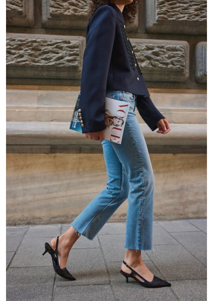 Siyah Cilt File Detaylı Sivri Burun Kadın Topuklu Ayakkabı