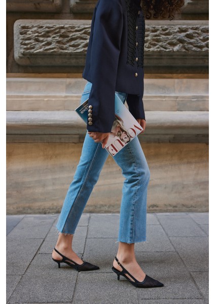 Siyah Cilt File Detaylı Sivri Burun Kadın Topuklu Ayakkabı