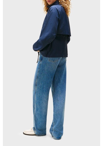 Logolu Su Itici Relaxed Fit Gizlenebilen Kapüşonlu Ceket Bayan Ceket WW0WW46444 C1G modelleri