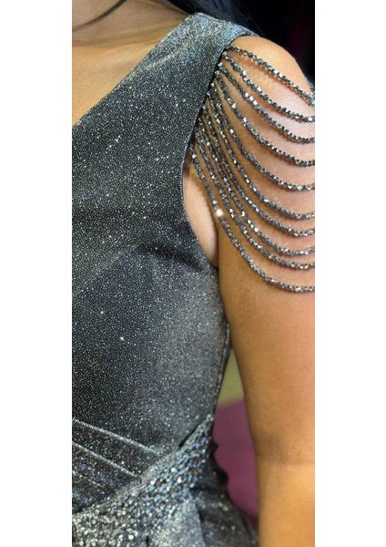 Siyah Gümüş Kalın Askı Boncuk Işlemeli Yırtmaçlı Düz Kesim Simli Uzun Abiye Elbise 7599 modelleri