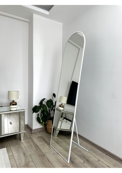 Beyaz Metal Çerçeveli Oval Ayaklı 180X50 cm Boy Aynası fiyatları