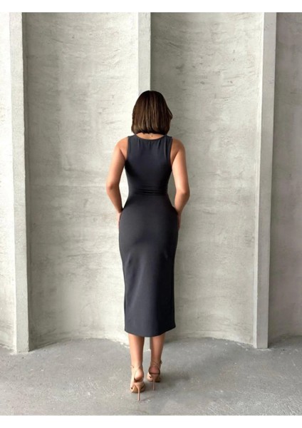 Kare Yaka Derin Yırtmaç Elbise modelleri