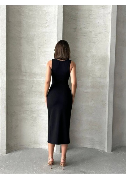 Kare Yaka Derin Yırtmaç Elbise modelleri