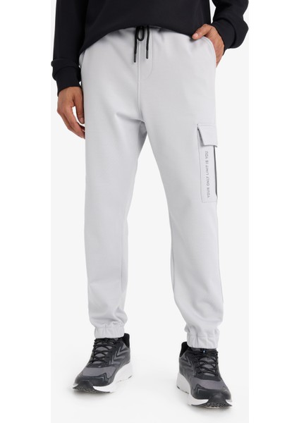 Fit Sporcu Jogger Eşofman Altı Standart Fit Üç Cepli Beli Bağcıklı Lastikli Paça D3741AX24WN